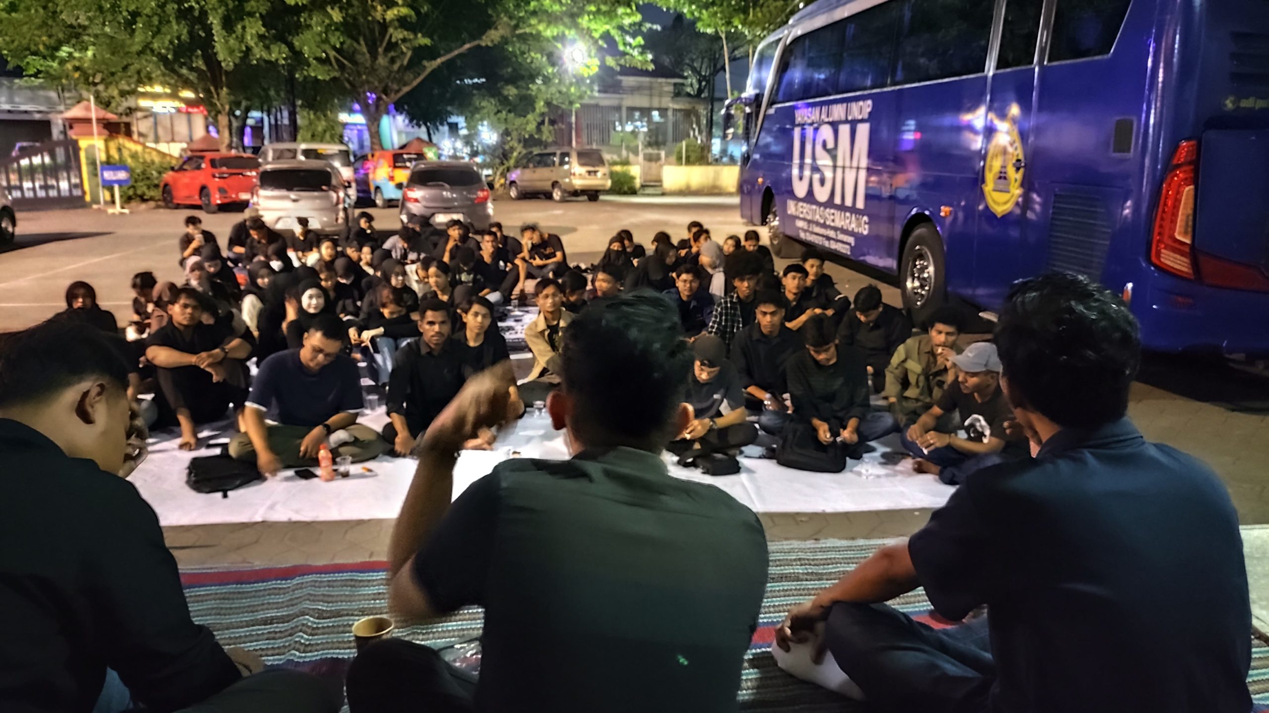 Diskusi Publik BEM USM: “September Hitam” dan Catatan Kelam HAM di Indonesia**